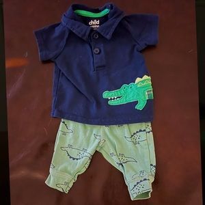 Newborn baby alligator outfit